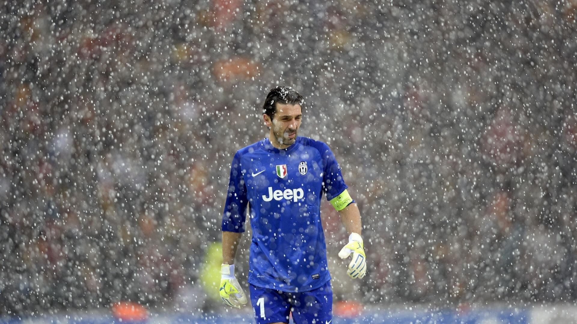 世界杯激情激荡：每一场都让人热血沸腾，世界杯精彩瞬间视频